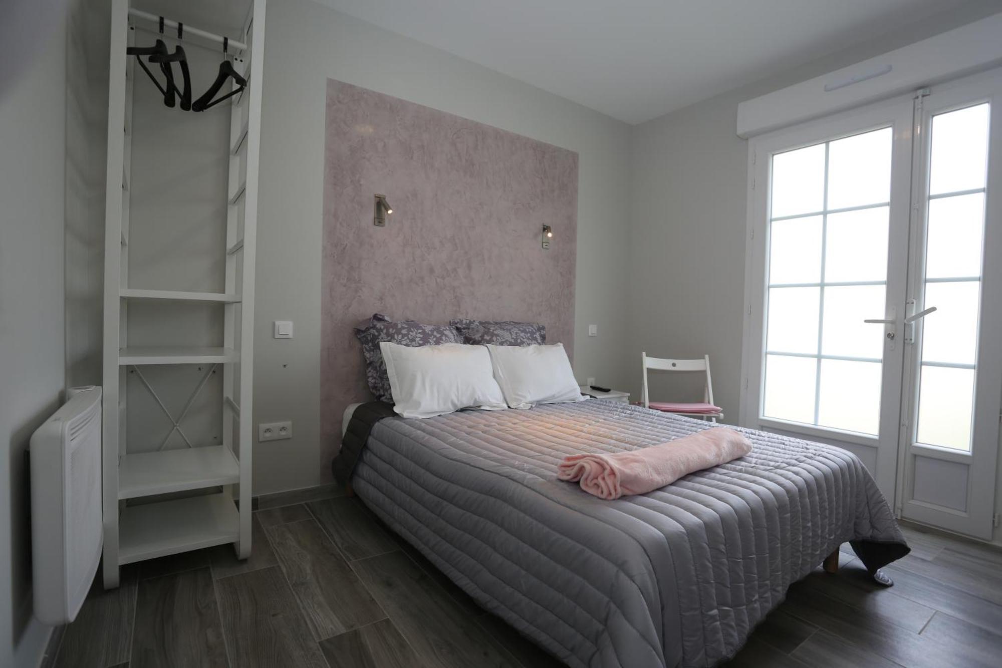 Hotel Le Merle Blanc Louchats Zewnętrze zdjęcie