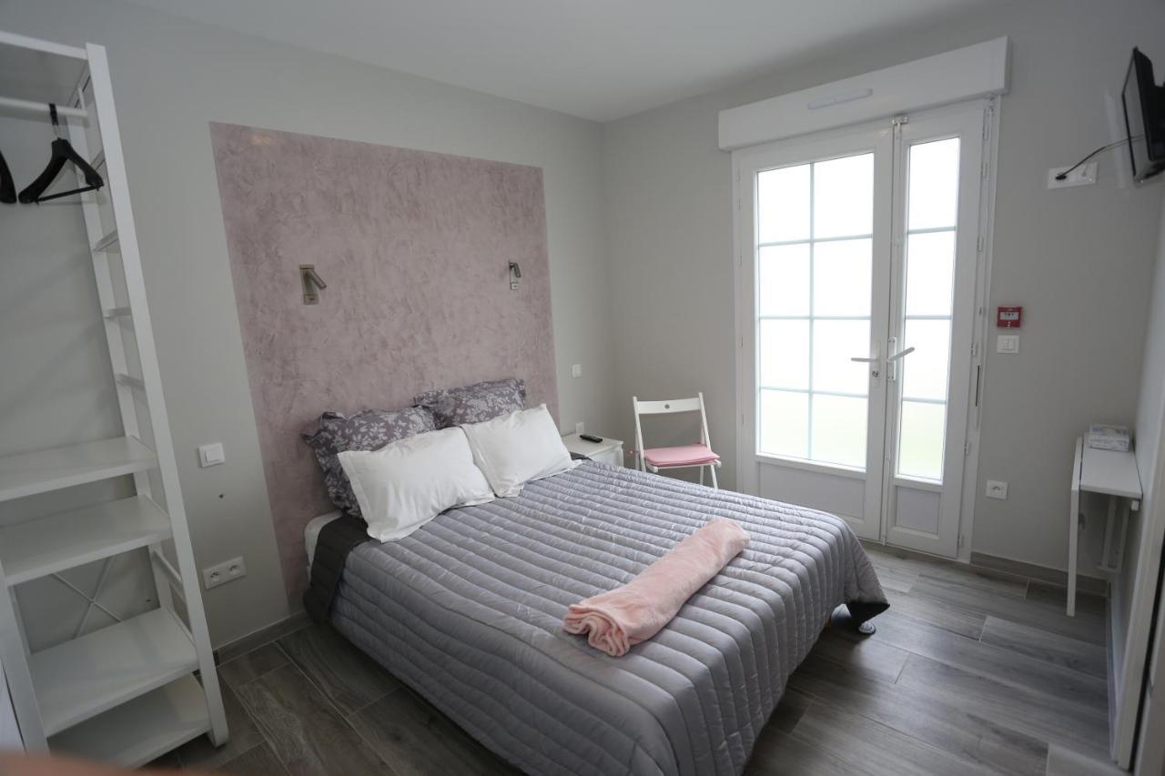 Hotel Le Merle Blanc Louchats Zewnętrze zdjęcie