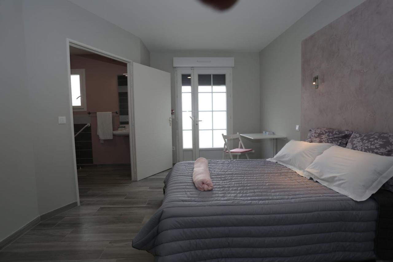 Hotel Le Merle Blanc Louchats Zewnętrze zdjęcie