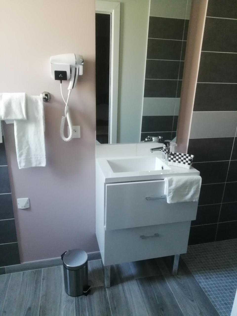 Hotel Le Merle Blanc Louchats Zewnętrze zdjęcie